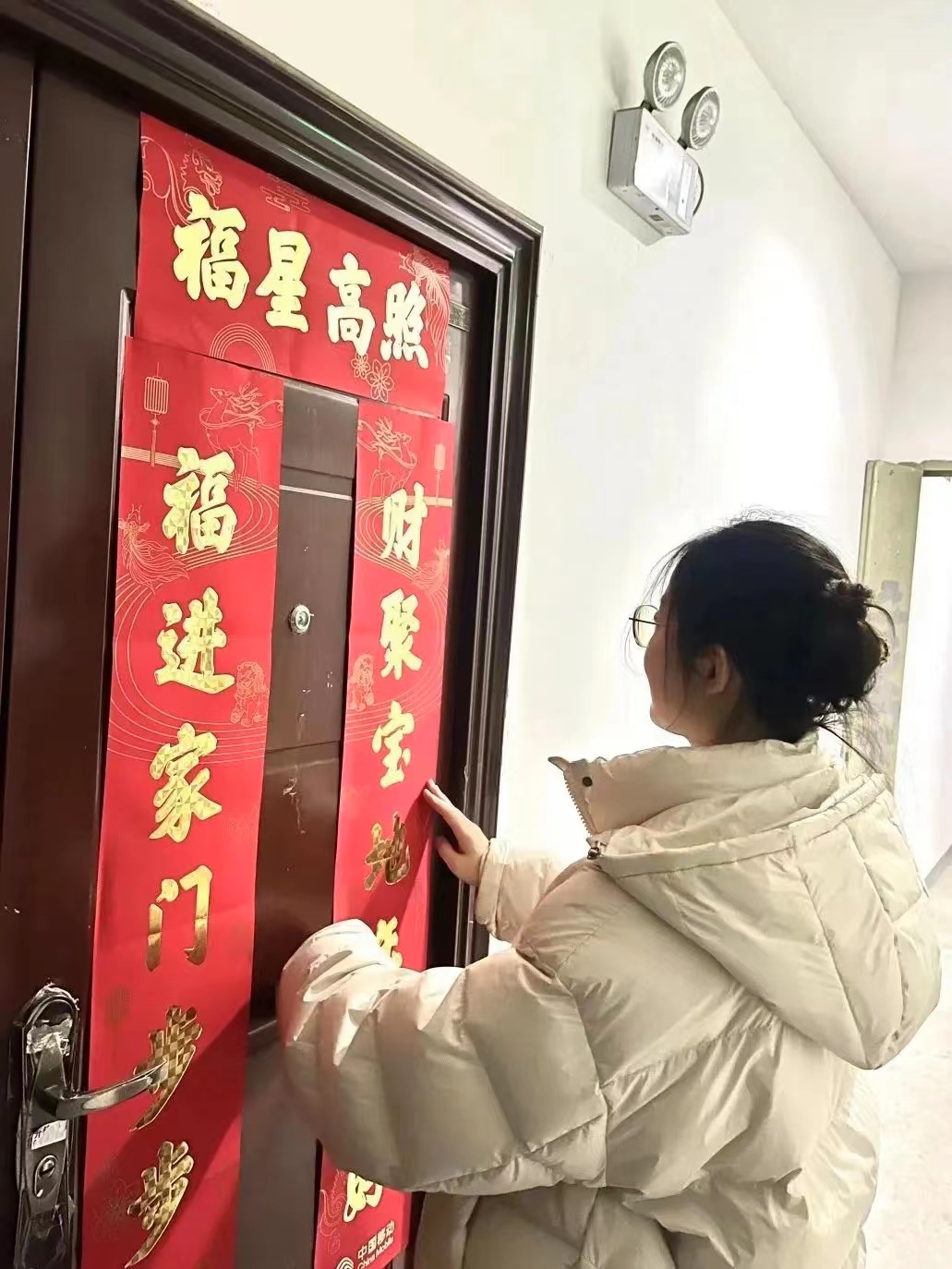 ����BB(�й�)�ɷ����޹�˾_����